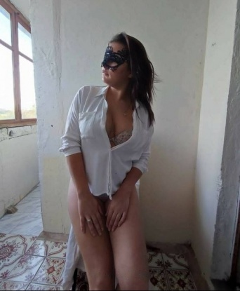 Живу в Москве и готова подарить тебе море наслаждения! 💋💦
Мои услуги - это настоящее искусство удовлетворения. Я знаю, как доставить тебе незабываемое наслаждение и расслабление. Мой опыт позволяет мне быть экспертом в таких областях, как эротический массаж, ролевые игры и фантазии, сексуальные аксессуары и многое другое... 👠💄
Я обожаю ухаживать за мужчинами и доставлять им яркие ощущения. Моя кожа нежная и шелковистая, а тело горячее, чем самый пылкий поцелуй. Вместе мы сможем погрузиться в мир страсти и наслаждения, где все наши фантазии станут яркой реальностью. 💫💥
Мои довольные клиенты говорят о моей незабываемой красоте и особенном обаянии. Что бы ты ни желал, я готова сделать для тебя, чтобы ты почувствовал себя настоящим королем. Посмотри мои фото, и ты поймешь, что тебе необходимо незамедлительно со мной встретиться. 💦📸
Не теряй время на поиски других, ведь я - твоя идеальная возможность для полного релаксации и удовлетворения. Доверься мне и открой новые грани наслаждения и удовольствия. Жду тебя в Москве, чтобы воплотить в жизнь все твои самые смелые фантазии. 💫💗 1497, 27 лет