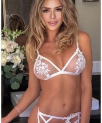 Мои услуги направлены на удовлетворение твоих сокровенных желаний. Ты сможешь насладиться моим сексуальным телом, получить расслабляющий массаж или устроить горячую эротическую ночь. У меня есть фото, которые покажут тебе все мои прелести. Мои клиенты всегда остаются довольными и возвращаются ко мне снова и снова. Жду тебя! 😉 14986, 22 года